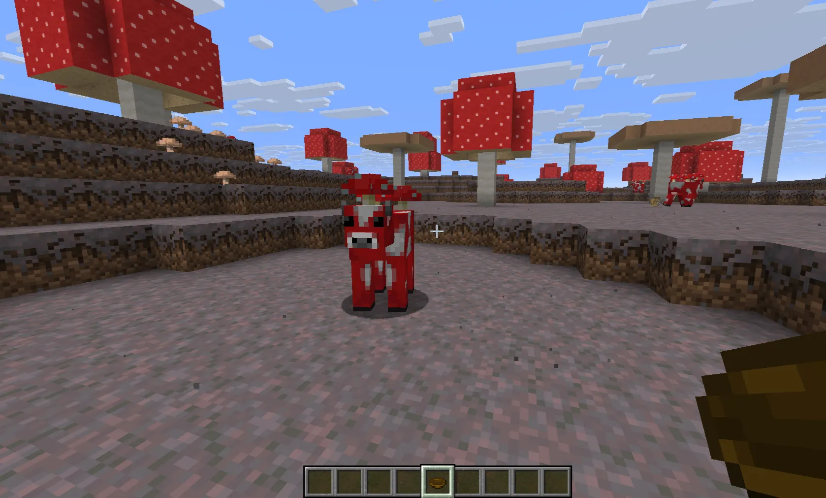  Mooshroom mob in Minecraft, red and brown variants in the mushroom biome