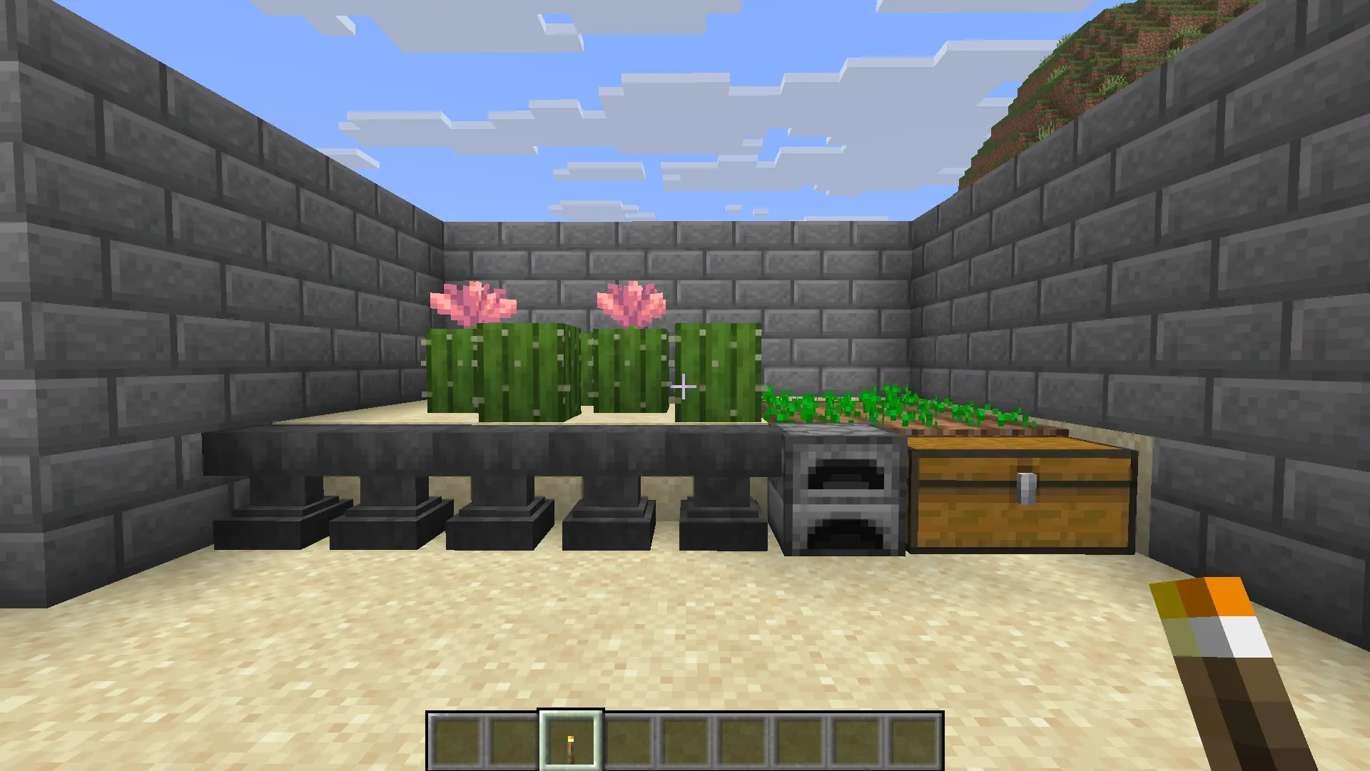 Safe early game XP grinding setup in Minecraft