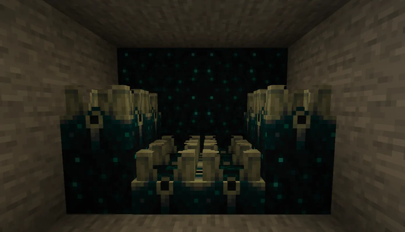  Sculk sensor detecting player vibrations in Minecraft